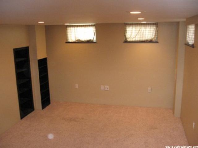 677 E 150 S, Kaysville, UT 84037 — photo 9