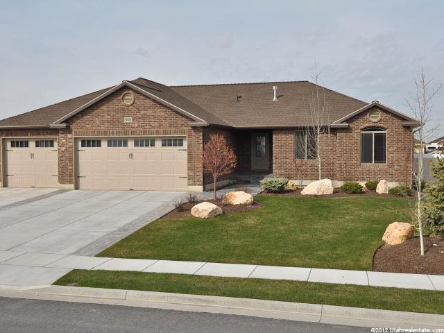 963 N 1385 W, Clinton, UT 84015 — photo 2