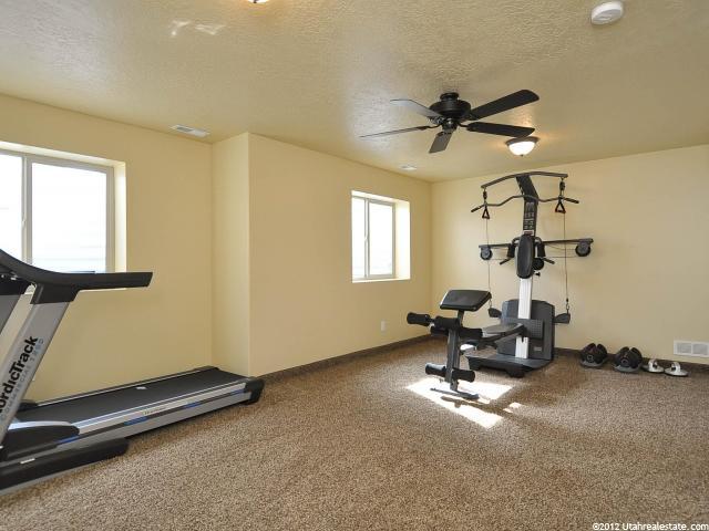 963 N 1385 W, Clinton, UT 84015 — photo 11
