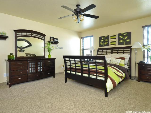 963 N 1385 W, Clinton, UT 84015 — photo 5