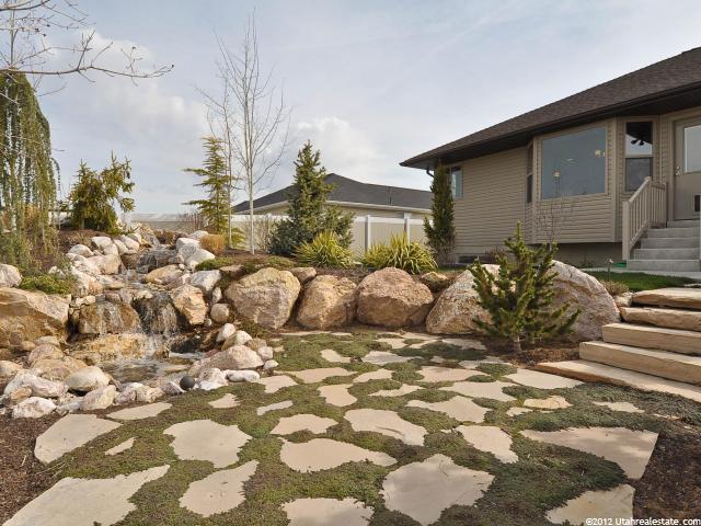963 N 1385 W, Clinton, UT 84015 — photo 6
