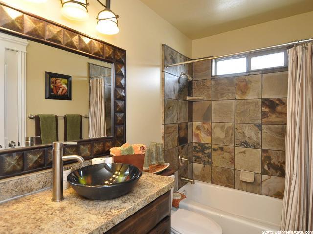 963 N 1385 W, Clinton, UT 84015 — photo 9