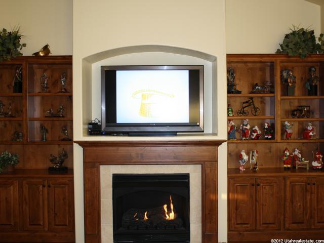 252 E Parrish Ln N #E, Centerville, UT 84014 — photo 3