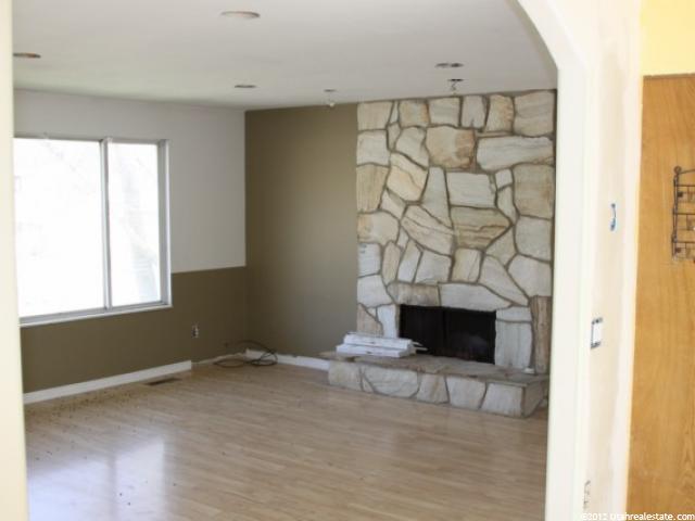 711 Applewood Dr, Centerville, UT 84014 — photo 2