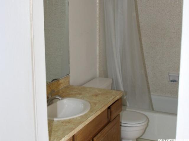 711 Applewood Dr, Centerville, UT 84014 — photo 10