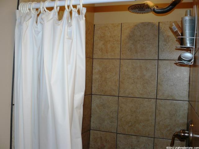 1586 N 725 W, Clinton, UT 84015 — photo 11