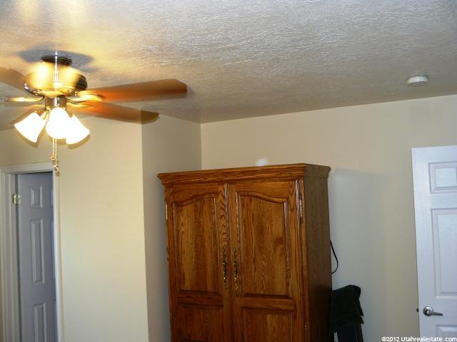 1586 N 725 W, Clinton, UT 84015 — photo 4