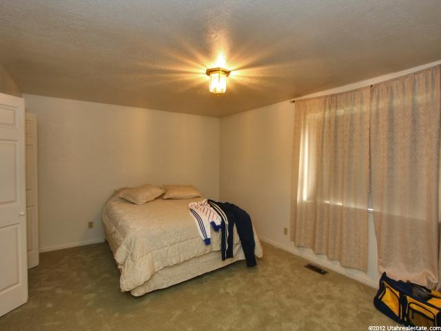 10332 S Silver Willow Dr E, Sandy, UT 84070 — photo 3