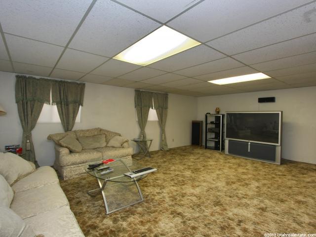10332 S Silver Willow Dr E, Sandy, UT 84070 — photo 6