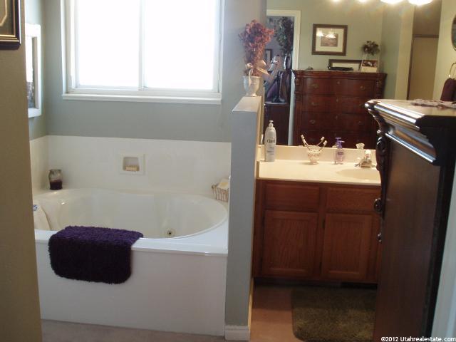 343 E 570 N, Hyde Park, UT 84318 — photo 8