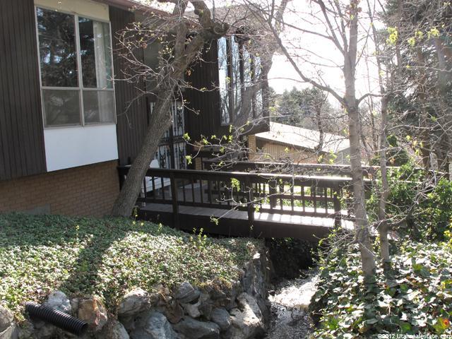 522 E Barnard St, Centerville, UT 84014 — photo 2
