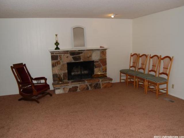 522 E Barnard St, Centerville, UT 84014 — photo 8