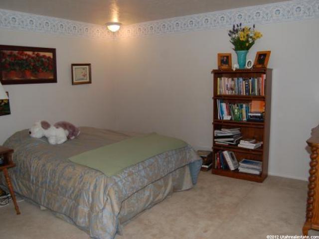 522 E Barnard St, Centerville, UT 84014 — photo 9