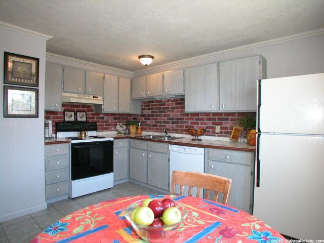 8431 S 1575 E, Sandy, UT 84093 — photo 7