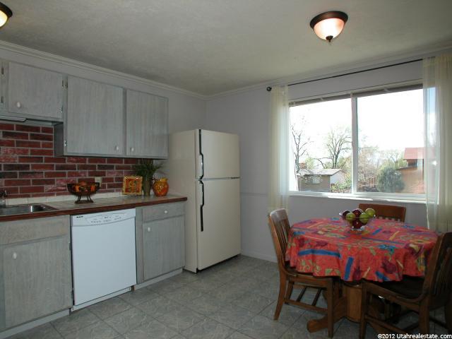 8431 S 1575 E, Sandy, UT 84093 — photo 8