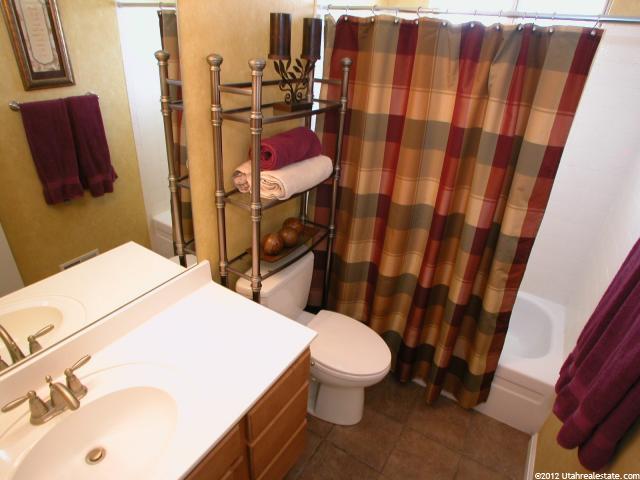 8431 S 1575 E, Sandy, UT 84093 — photo 10