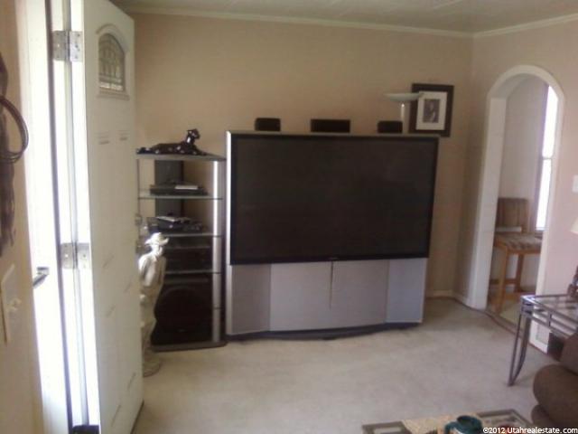 369 E Center St S, Clearfield, UT 84015 — photo 5