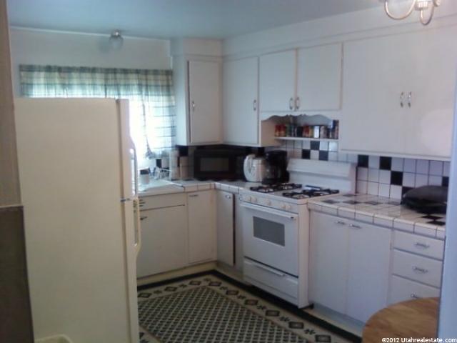 369 E Center St S, Clearfield, UT 84015 — photo 9