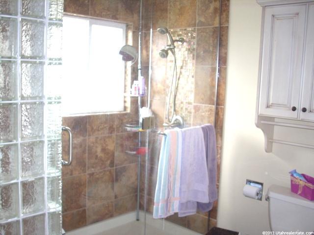 1984 S Claremont Dr, Bountiful, UT 84010 — photo 9
