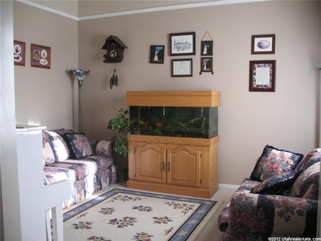 4670 S 3200 W, Roy, UT 84067 — photo 9
