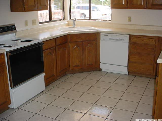 880 S Cambridge, St. George, UT 84770 — photo 3