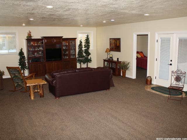 252 E Parrish Ln #D, Centerville, UT 84014 — photo 11
