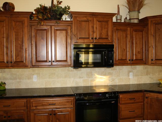 252 E Parrish Ln #C, Centerville, UT 84014 — photo 3