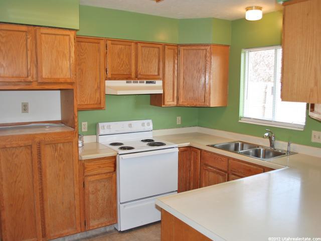 112 E Rembrandt Ln, Sandy, UT 84070 — photo 6
