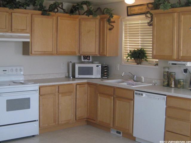 885 N 1340 E, Tooele, UT 84074 — photo 3