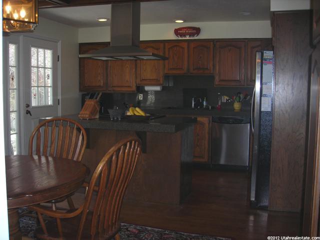 2473 E Easthills Cir, Sandy, UT 84093 — photo 11