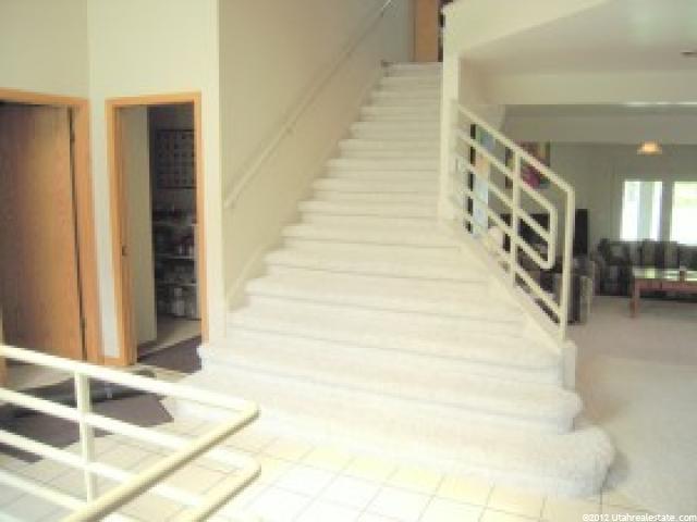 8136 S Old Coventry Cir E, Sandy, UT 84093 — photo 3