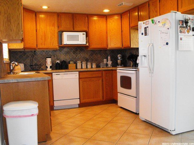 540 N 200 W, Clearfield, UT 84015 — photo 2