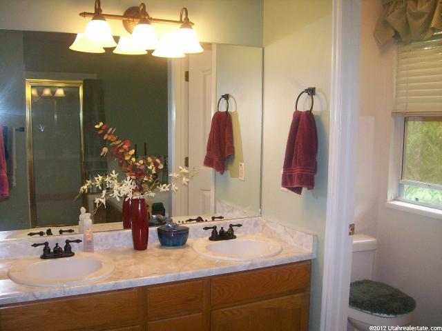10053 S Rockview Cir E, Sandy, UT 84092 — photo 7
