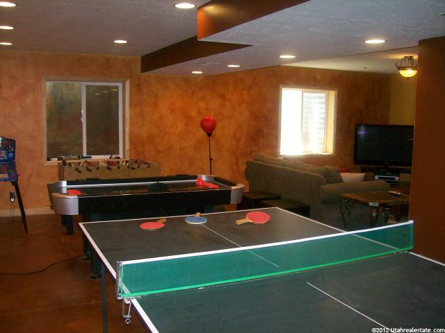 10053 S Rockview Cir E, Sandy, UT 84092 — photo 10