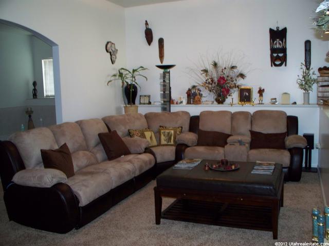 876 W 2150 N, Clinton, UT 84015 — photo 12