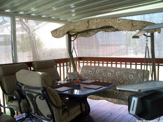 876 W 2150 N, Clinton, UT 84015 — photo 3
