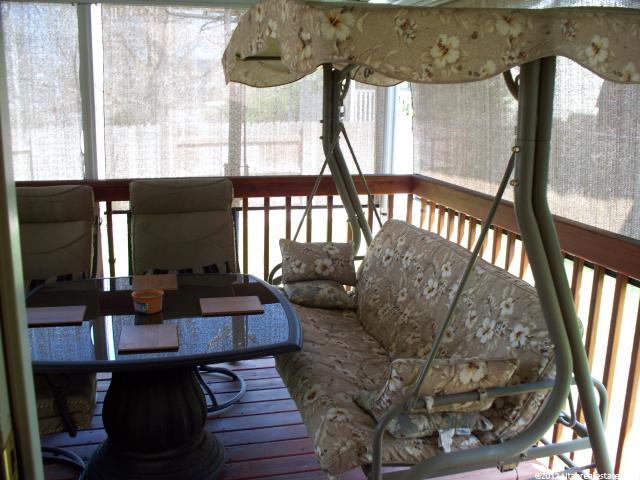 876 W 2150 N, Clinton, UT 84015 — photo 4