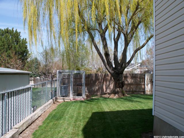 876 W 2150 N, Clinton, UT 84015 — photo 6