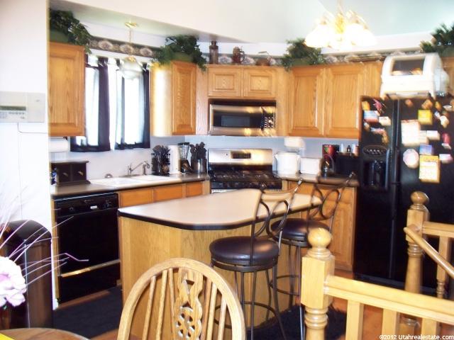876 W 2150 N, Clinton, UT 84015 — photo 10