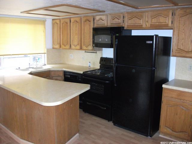 208 S 400 E, Copperton, UT 84006 — photo 2