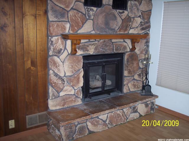 208 S 400 E, Copperton, UT 84006 — photo 7