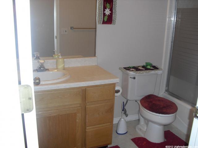 368 E 1100 N, Layton, UT 84041 — photo 2