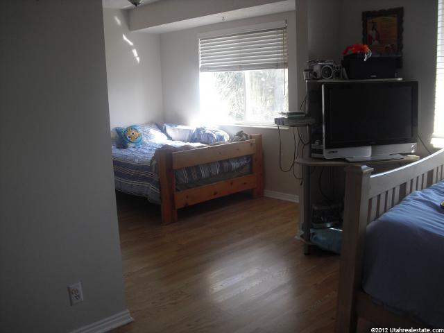 368 E 1100 N, Layton, UT 84041 — photo 9