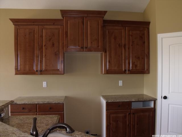 652 S 650 W, Layton, UT 84041 — photo 5