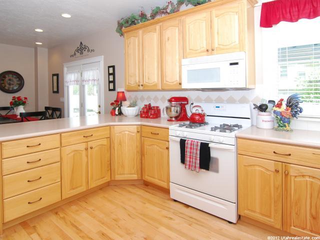 83 W 2350 N, Layton, UT 84041 — photo 9