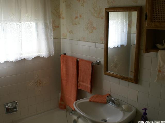 4524 S Box Elder, Murray, UT 84107 — photo 9