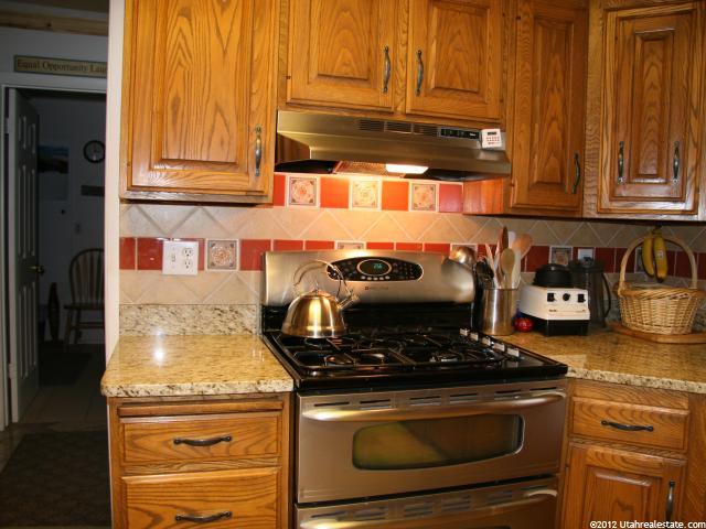 288 E 300 N, Richfield, UT 84701 — photo 9