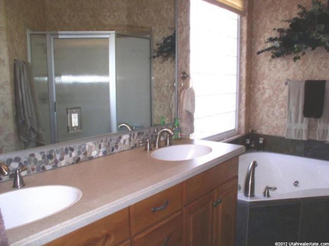145 N Mall Dr E, St. George, UT 84790 — photo 9