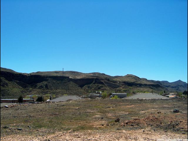 860 N State St, Hurricane, UT 84737 — photo 2