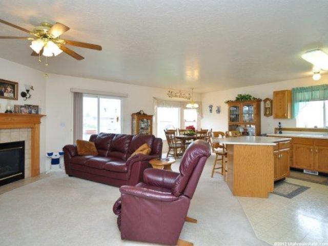 2214 N 2800 W, Clinton, UT 84015 — photo 5